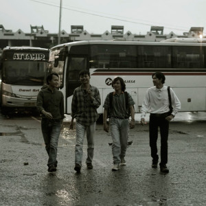 Listen to Perantau Dan Kotaku song with lyrics from Jedakelana