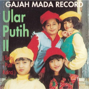 ดาวน์โหลดและฟังเพลง Ular Putih II (feat. Selin & Putri Kelinci) พร้อมเนื้อเพลงจาก Trio Laris