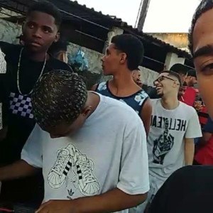 收听DJ LD DE NOVA IGUAÇU的Empina de 4, Morena do cabelão (Explicit)歌词歌曲