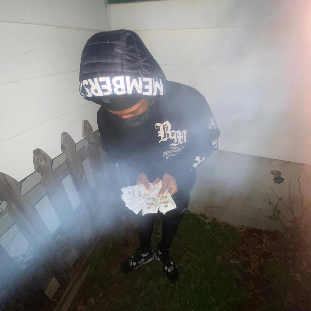 Marii.turntt vs WayneThrowed And PjayyThrowedd (feat. WayneThrowedd & PjayyThrowedd) (Explicit)