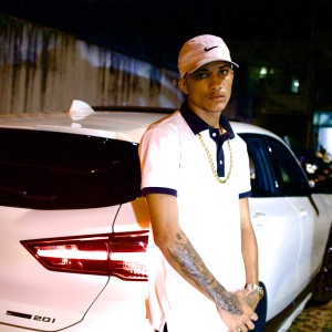 ดาวน์โหลดและฟังเพลง Meca พร้อมเนื้อเพลงจาก Card