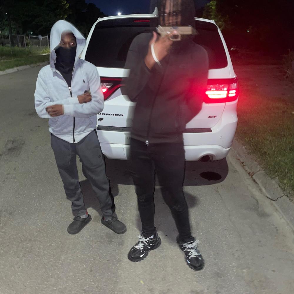 Dere He Go (feat. 0727 Debo & Baby $kit) (Explicit)