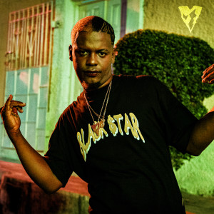 收聽Melvin la Cura的POPOLISTICAMENTE歌詞歌曲