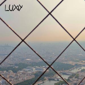 收聽Luxy的not made 4 this歌詞歌曲