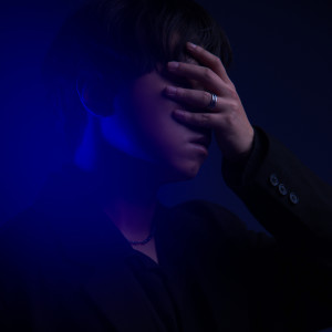 Listen to 종이 인형 (Paper Toy) song with lyrics from VNZA