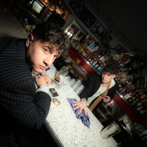Listen to Bar 24h (Explicit) song with lyrics from Kid Gamma