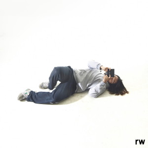 Listen to FEATHERDANCE (with 흐른 & JINSHA) song with lyrics from 키라라