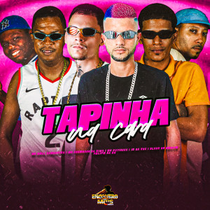 Dengarkan lagu TAPINHA NA CARA (Explicit) nyanyian Jr Na Voz dengan lirik