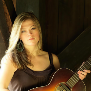 Liz Longley ดาวน์โหลดและฟังเพลงฮิตจาก Liz Longley
