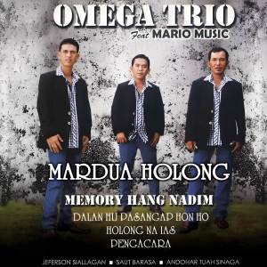 ดาวน์โหลดและฟังเพลง Mardua Holong พร้อมเนื้อเพลงจาก Omega Trio