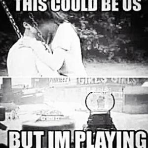 收聽hurtsucca的cld b us </33 (Explicit)歌詞歌曲