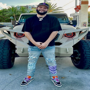 收聽It's Nique的Sell Itself (Explicit)歌詞歌曲