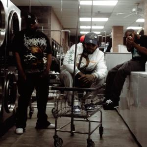 Restnstar的專輯DIRTY MONEY DANCE (feat. RoddaThaRuler & Triz2fly) [Explicit]