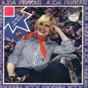 ดาวน์โหลดและฟังเพลง Aşk Budur พร้อมเนื้อเพลงจาก Ajda Pekkan