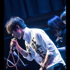 收听杨景涵的自己的上帝歌词歌曲