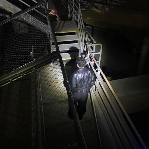 ดาวน์โหลดและฟังเพลง up (Explicit) พร้อมเนื้อเพลงจาก YOSHI SAN!