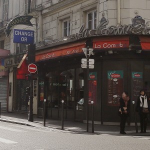 Dengarkan lagu Mon paris nyanyian 클래디 dengan lirik