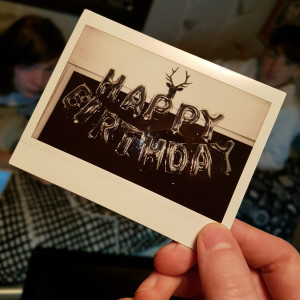 收聽Sad Tomorrow的Happy Birthday歌詞歌曲