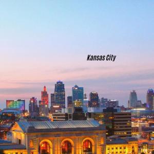 Dengarkan Kansas City lagu dari Newington Green dengan lirik