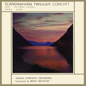 收聽Wiener Symphoniker的Scandinavian Twilight Concert: Overture - Masquerade歌詞歌曲