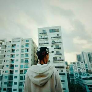 收聽Menor Bronx的Curiosidad歌詞歌曲