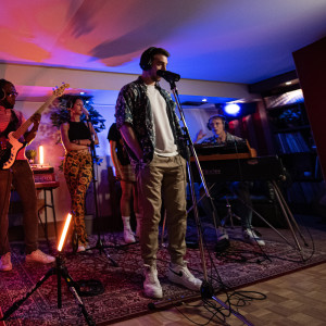 default playlist img