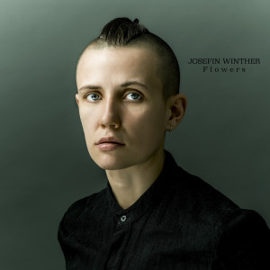 收聽Josefin Winther的Flowers歌詞歌曲