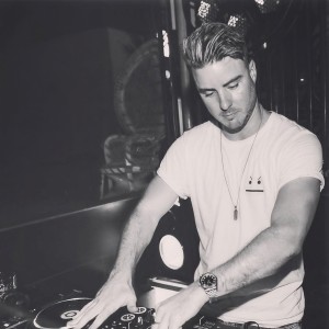 Jake Tarry ดาวน์โหลดและฟังเพลงฮิตจาก Jake Tarry