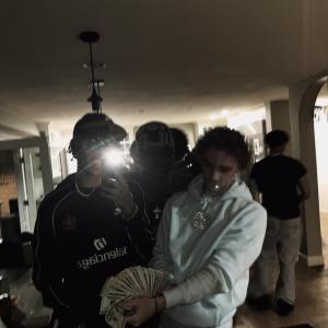 收聽Bukkydoublek的Flyest White Boy Award (Explicit)歌詞歌曲