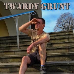 Dengarkan Twardy Grunt (Prod. Bajzi) lagu dari Mańko Muzykant dengan lirik