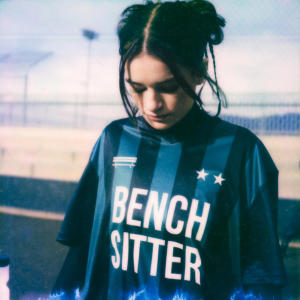 收聽Sara Kays的Bench Sitter (Explicit)歌詞歌曲