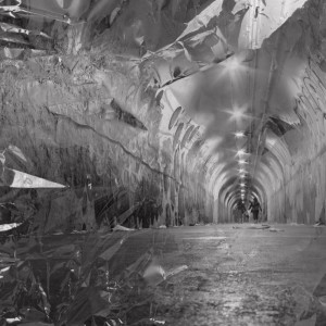 收听Xhulotek的We Were Late To The Party (Explicit)歌词歌曲