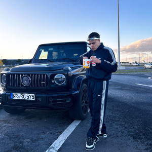 收聽Efo的İHMAL ETTİN (Explicit)歌詞歌曲