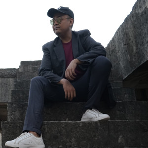 Listen to Teman Sepermainan song with lyrics from Ricky Hartandi