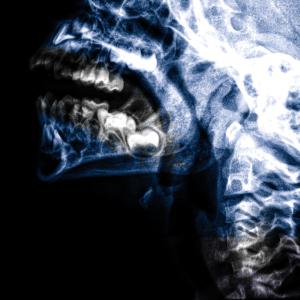 ดาวน์โหลดและฟังเพลง UZ APLI พร้อมเนื้อเพลงจาก Kreatīvs