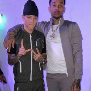 default playlist img