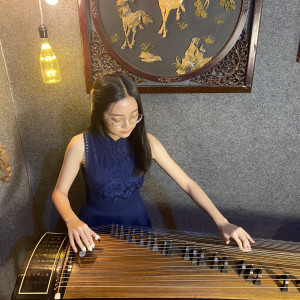 收聽Jocelyn Paramita的瀏陽河 Liu Yang River歌詞歌曲
