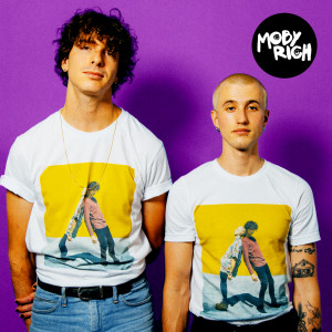 ดาวน์โหลดและฟังเพลง Blink พร้อมเนื้อเพลงจาก Moby Rich