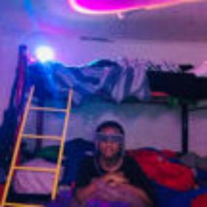 收聽Gifted Muzik INC.的TOP OF THE WORLD歌詞歌曲