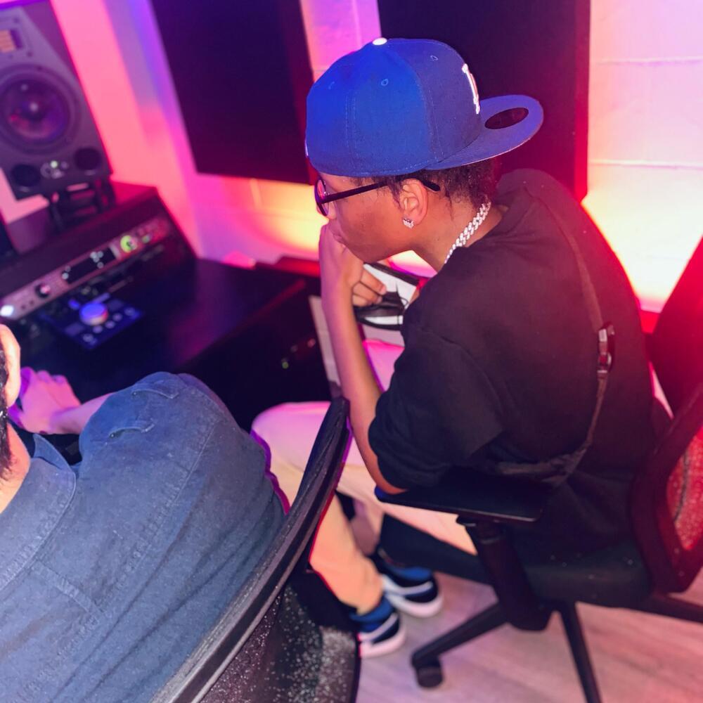 9 To Da Sky (Explicit)