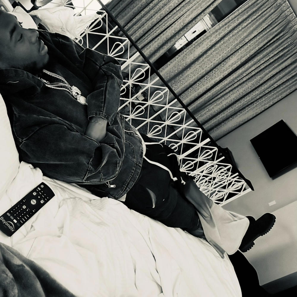 Laying to myself (Explicit)