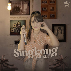 Listen to Singkong Dan Keju song with lyrics from Royal Music