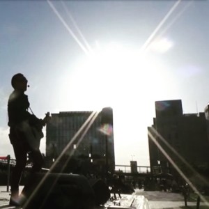 Dengarkan 夢とメロディー lagu dari K.King dengan lirik