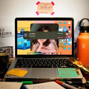 Dengarkan Roller Coaster (Explicit) lagu dari HNATA dengan lirik