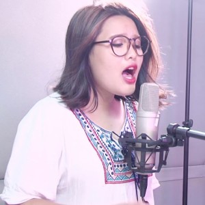 Listen to Em Không Là Duy Nhất song with lyrics from Mỹ Trang