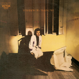 收聽Barros De Alencar的Amorzinho歌詞歌曲