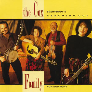 收聽The Cox Family的Back Roads歌詞歌曲