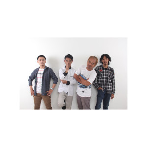 Listen to Garudaku song with lyrics from Odora Band