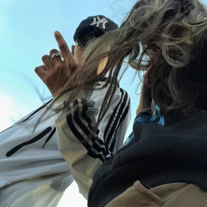 ดาวน์โหลดและฟังเพลง Jazzers พร้อมเนื้อเพลงจาก YANG