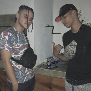 收听Sio C的Verde (Explicit)歌词歌曲